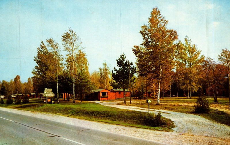 Blanks Pleasant Ridge Motel and Cabins - Vintage Postcard